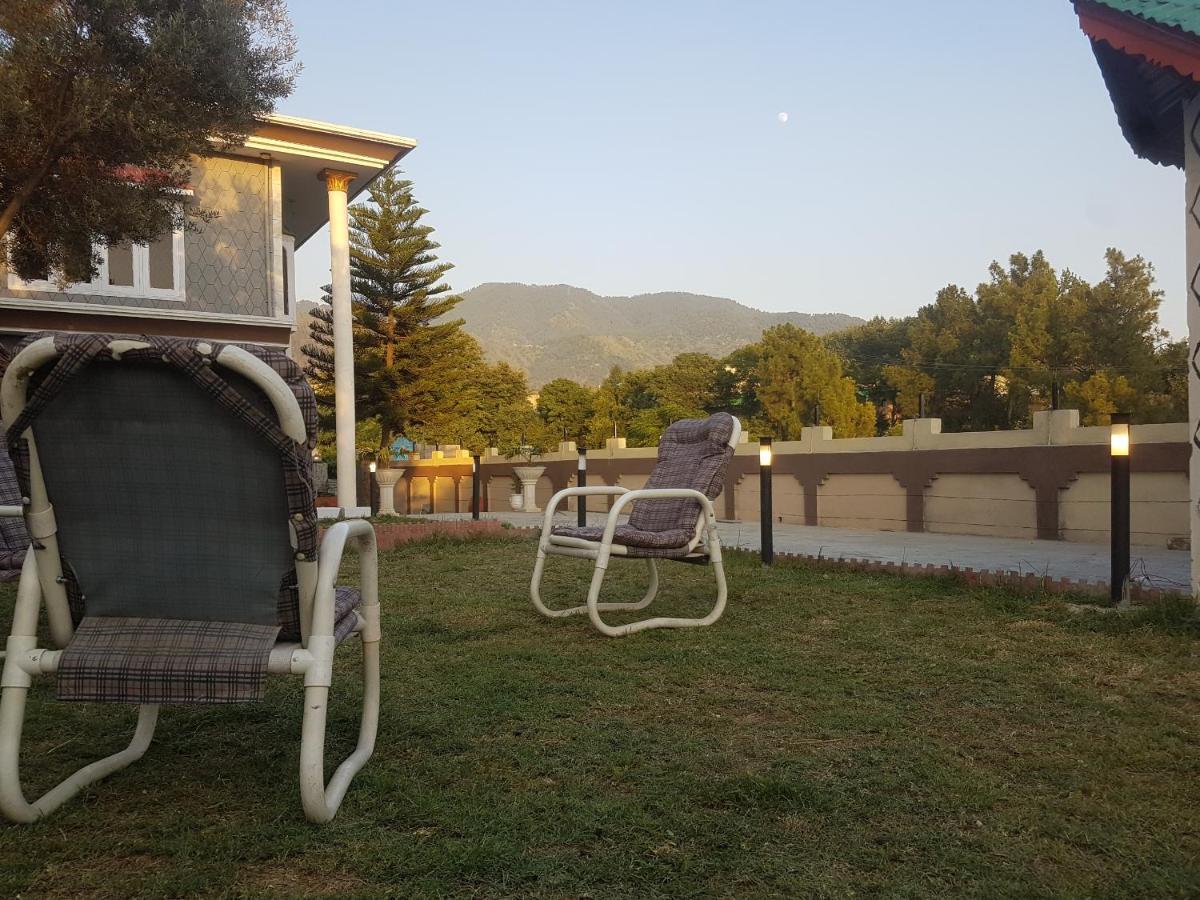 Republika Central Mansehra المظهر الخارجي الصورة