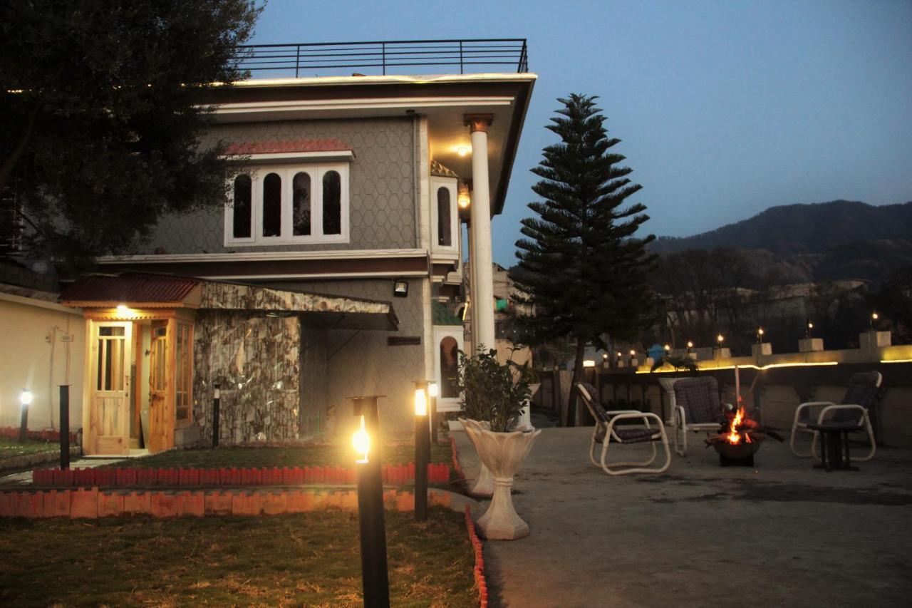 Republika Central Mansehra المظهر الخارجي الصورة