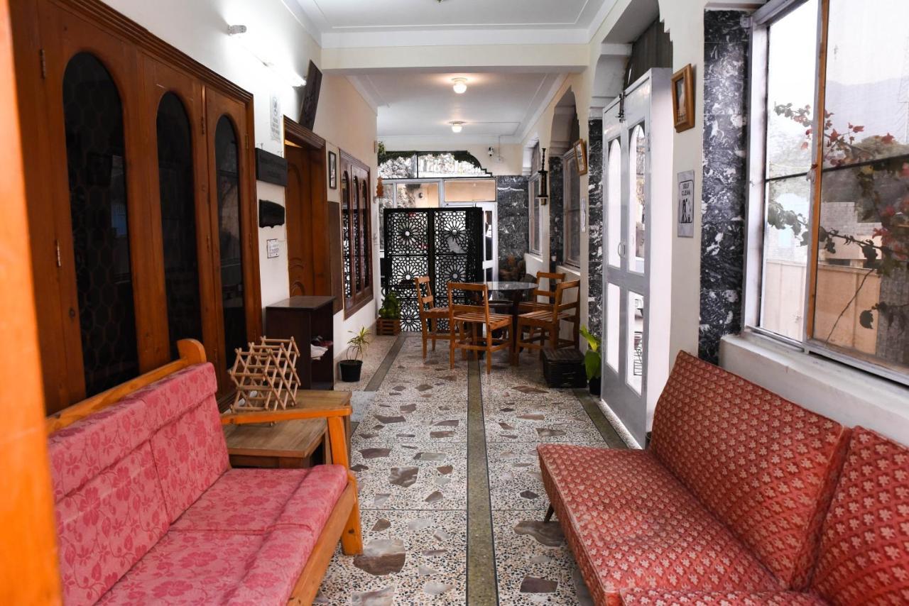 Republika Central Mansehra المظهر الخارجي الصورة