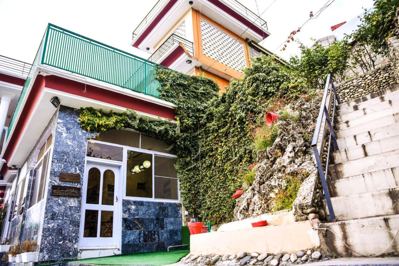 Republika Central Mansehra المظهر الخارجي الصورة